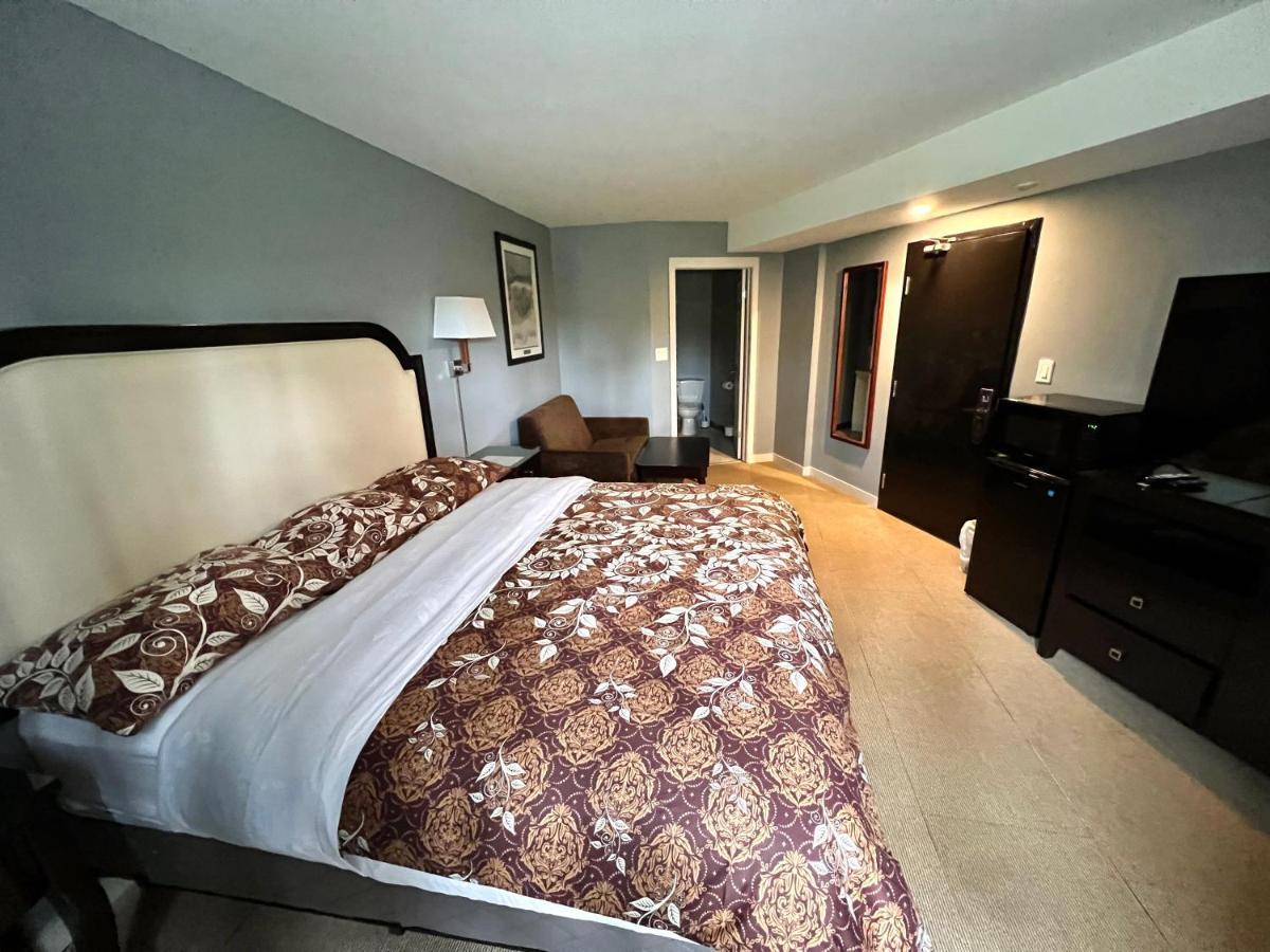Hwy 17 Hotel واوا المظهر الخارجي الصورة