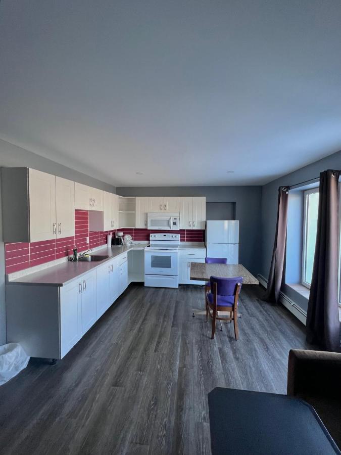 Hwy 17 Hotel واوا المظهر الخارجي الصورة