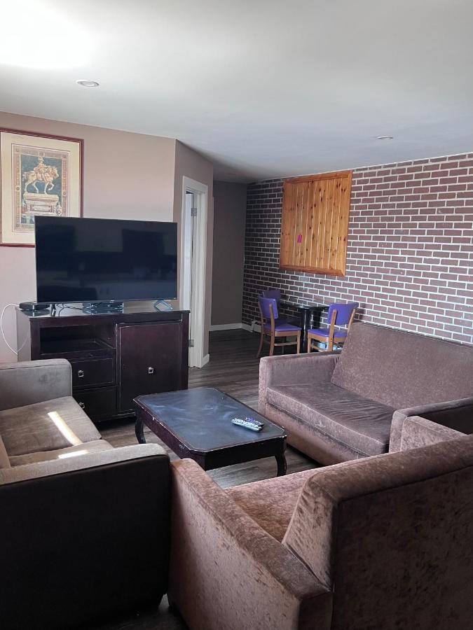Hwy 17 Hotel واوا المظهر الخارجي الصورة